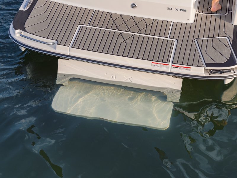 2026-SLX-280-SLX280-swim-platform-step-04797-X3.jpg