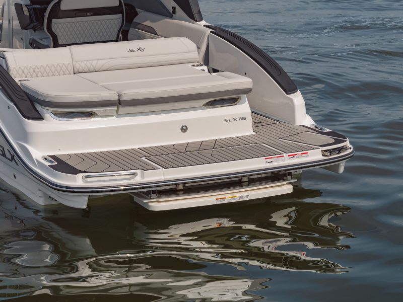 2026-SLX-280-SLX280-transom-sunpad-swim-platform-05621-X3.jpg