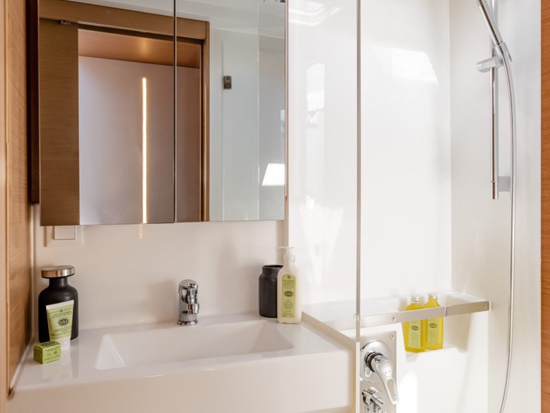 Excess11_IMAGE_INTERIOR_BATHROOM-1.jpg